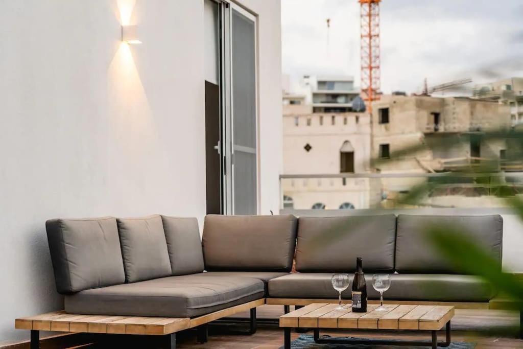 Luxurious & Stylish Penthouse With Private Pool Msida Exterior foto